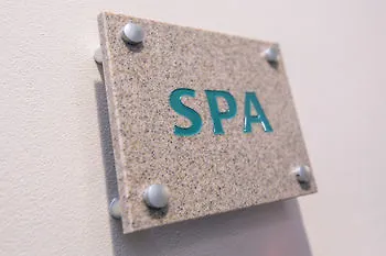 Merchants Crown Suites And Spa