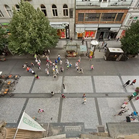 Hotell Merchants Crown And