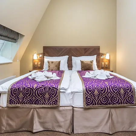 Merchants Crown And Hotell 5*