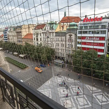 Merchants Crown And 5* Prag
