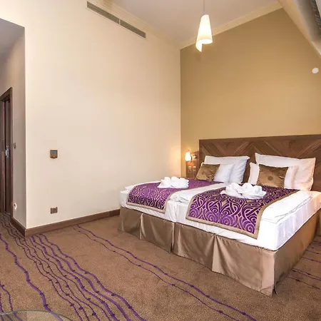 Merchants Crown And Hotell 5*